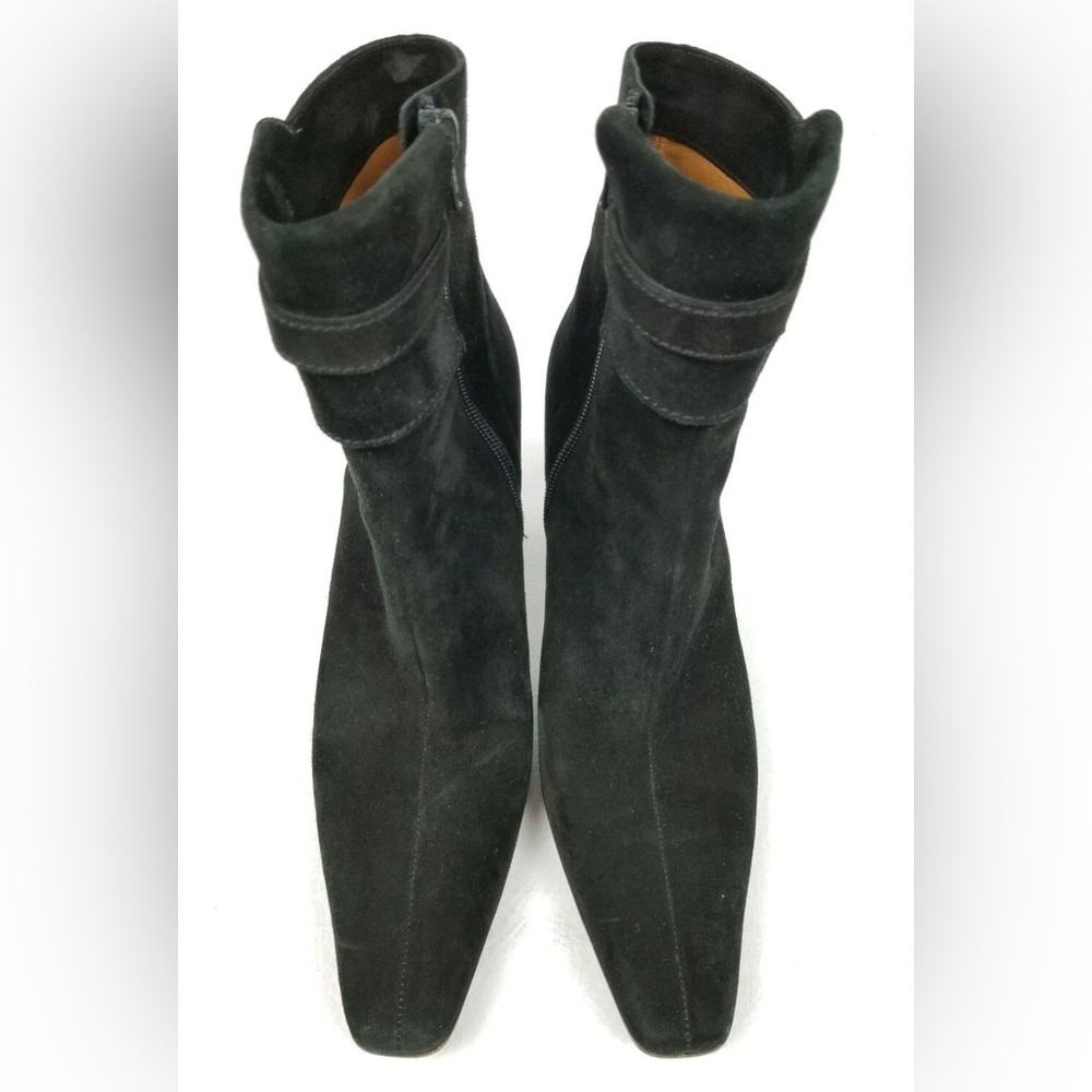 Salvatore Ferragamo Suede
Ankle heel Boots